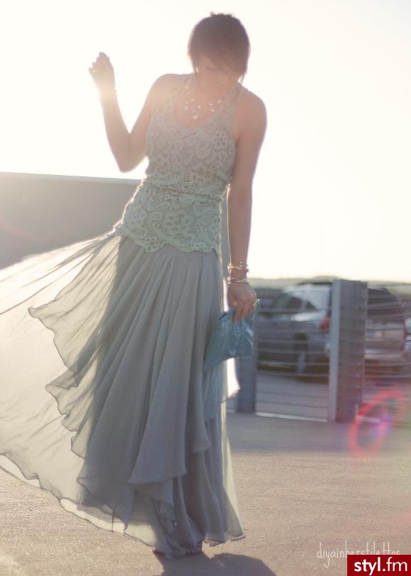Sukienki Moda