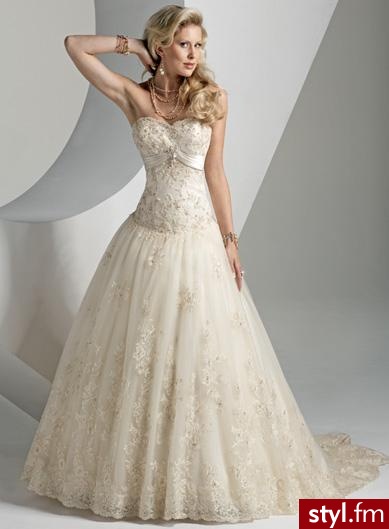 http://www.savoi.com.pl/ - Suknie ślubne Ślub Moda