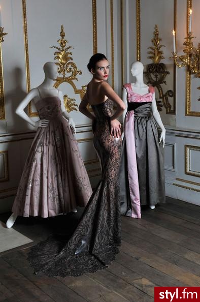 Sukienki Moda