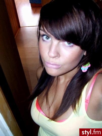 Średnie Fryzury