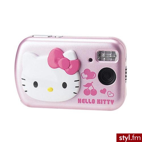 aby upamiętnić świąteczne chwile przyda ci się aparat np. Hello Kitty 2.o M pixel, 32MB pamięci za 160$ - Gadżety Inne Moda