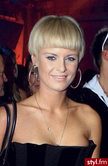 Średnie Fryzury