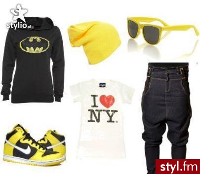 buty - nike dunk
bluza - czarna z logiem batmana, topshop.com
czapka - żółta, topshop.com 
koszulka - I <3 NY
okulary - żółte oprawki :D - Styler