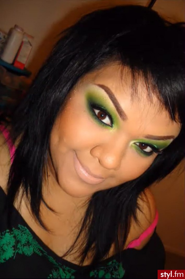 green - Wieczorowe Makijaże
