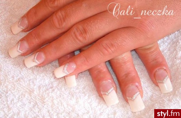 Autor: Dolly 05. Autor: <b>Dolly</b><br /> Prace Cali_neczki - Paznokcie