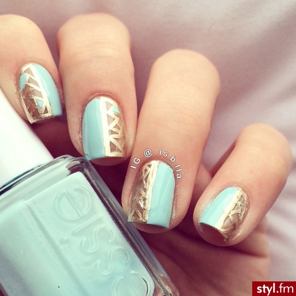 Essie - Mint Candy Apple  - Naturalne Paznokcie