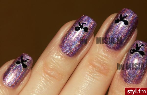 Sally Hansen Nail Prisms nr.3 - wersja B. Purple Diamond z czarnym dodatkiem - Paznokcie
