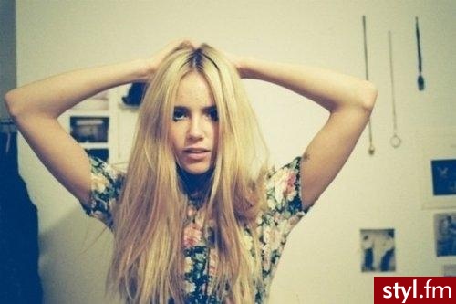 Blond Rozpuszczone Proste Na co dzień Długie Fryzury