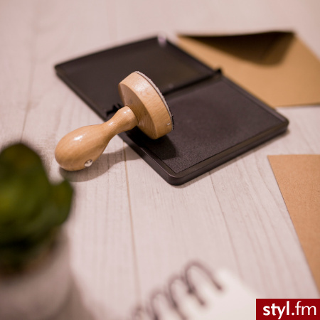 Stemple drewniane są idealne dla nietypowych formatów płytki tekstowej. Odpowiednio wyprofilowany uchwyt zapewnia komfort użytkowania.

https://ofio.pl/katalog-firm/40495/pieczatki-drewniane-tabelaryczne-i-suche-poznaj-zastosowanie-kazdej-z-tych-piec - Misz-masz