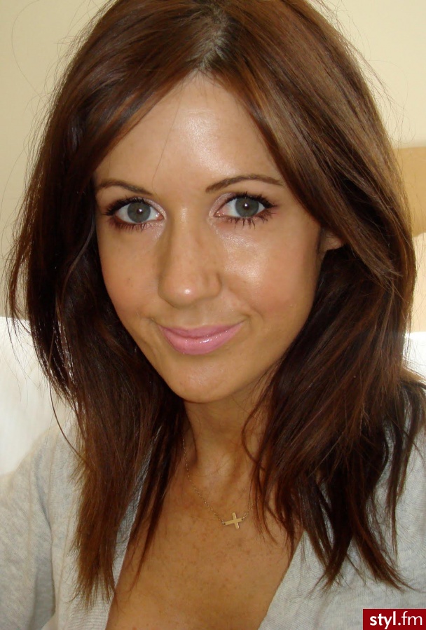 Średnie Fryzury
