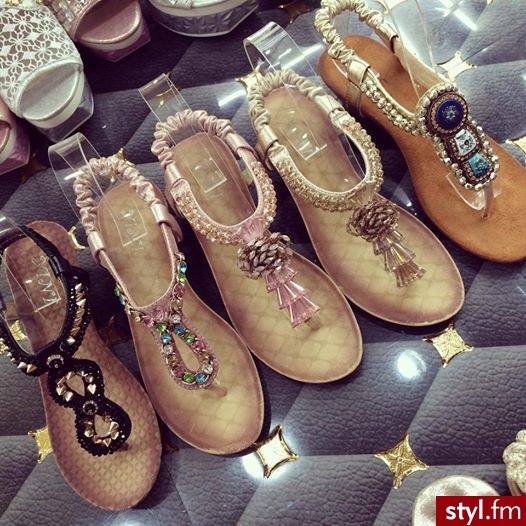 Klapki Buty Moda