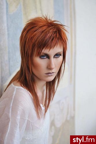 Średnie Fryzury