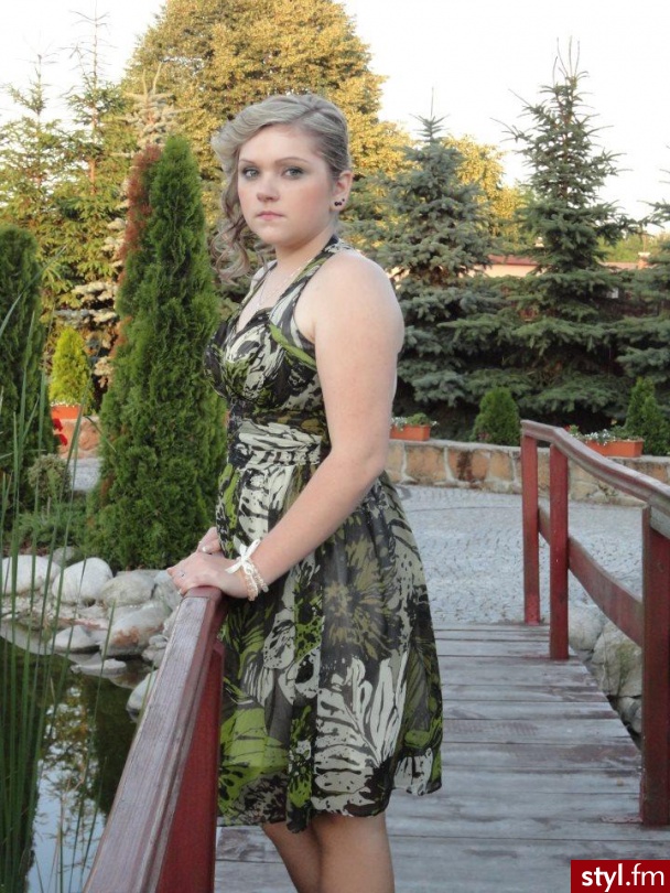 Blond Upięcie Kręcone Wieczorowe Średnie Fryzury