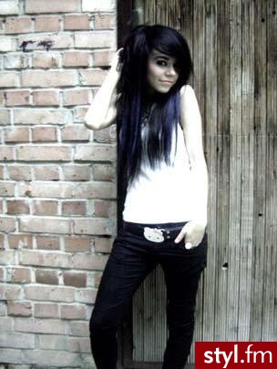 Steffy Keek - EMO Alternatywne Średnie Fryzury