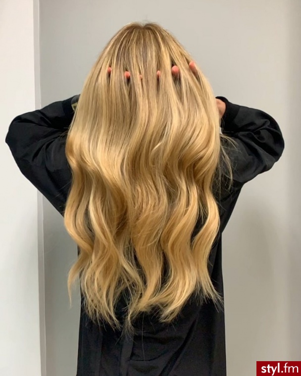 Blond Rozpuszczone Kręcone Na co dzień Długie Fryzury