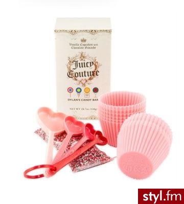 Zestaw do pieczenia babeczek powstały przy współpracy Juicy Couture oraz Dylan's Candy Bar. Cena: $48 :) - Misz-masz