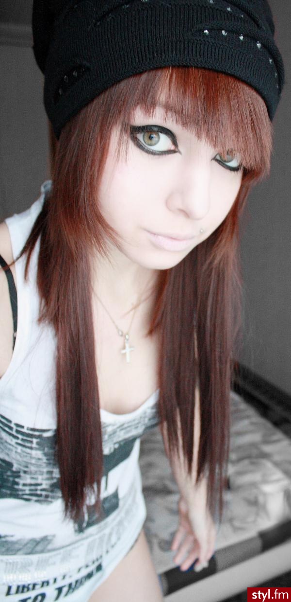 Średnie Fryzury
