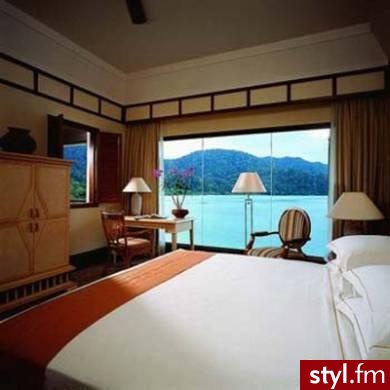 Hotel The Andaman - Malezja
Obiekt usytuowany jest na wyspie Langkawi, w przepięknym tropikalnym ogrodzie, tuż przy plaży. Dysponuje 187 nowocześnie
i gustownie urządzonymi pokojami. Hotelowa restauracja serwuje dania kuchni śródziemnomorskiej, indyjski - Mój pokój Wnętrza