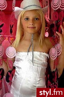 Ona ma 11 lat.... 11 lat - Sasha Benington - Misz-masz