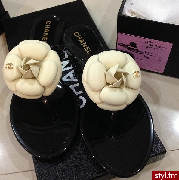 Klapki Buty Moda