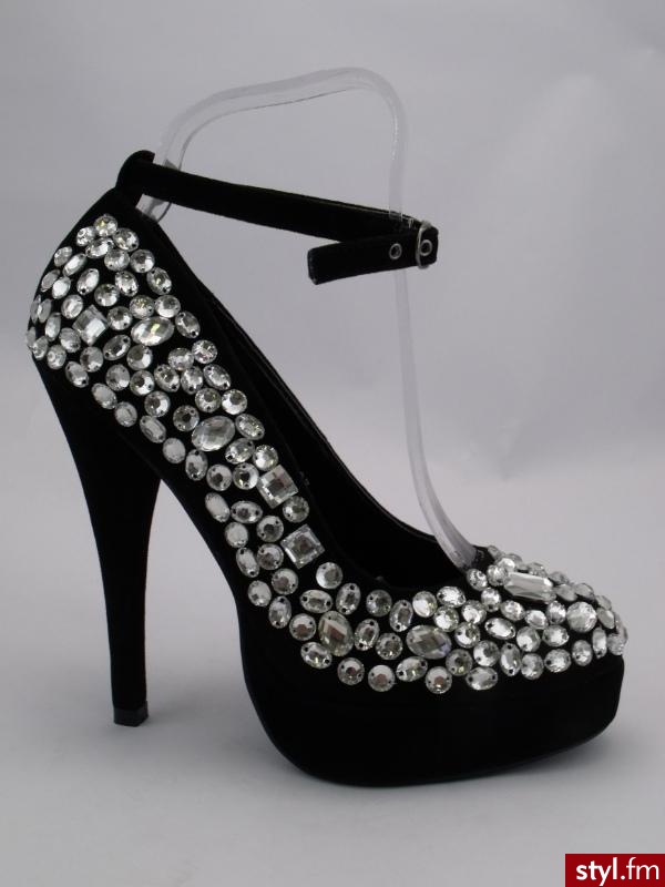 Tutaj inne zdjecia tych z bialymi: http://ikf.styl.fm/buty/item751840.htm - Pozostałe Buty Moda
