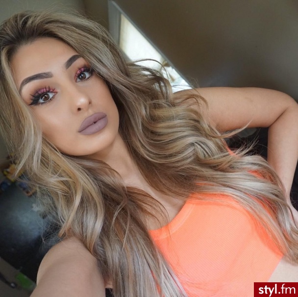 Blond Rozpuszczone Kręcone Na co dzień Długie Fryzury