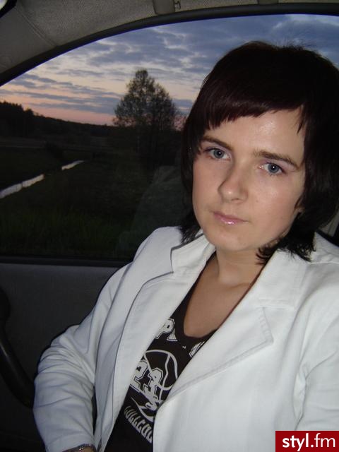 Średnie Fryzury