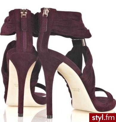 sandały Gucci. sandały Gucci. Cena: 600 euro, czyli około 2 450 zł

Kupisz w sklepie internetowym Net-a-Porter. - Pozostałe Buty Moda