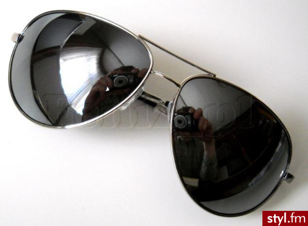 AVIATOR LUSTRZANKI KULTOWE OKULARY. Pobrano ze strony: http://moda.allegro.pl/item1029354957_aviator_lustrzanki_kultowe_okulary_gwiazd_top_gun.html - Pozostałe Dodatki Moda