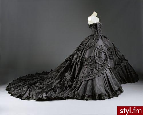 Sukienki Moda