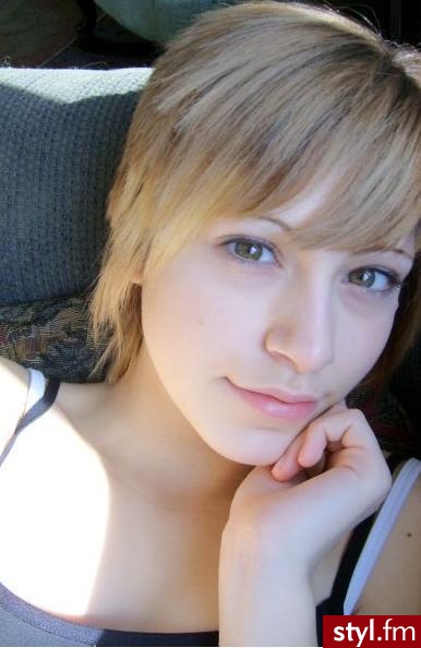 Średnie Fryzury