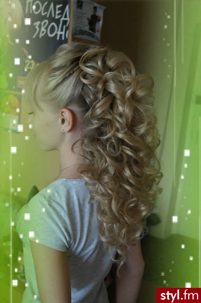 Blond Upięcie Kręcone Ślubne Długie Fryzury