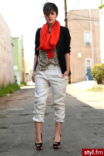 Jeżeli zdjęcie znajduje się już w galerii poproszę o link - Moda uliczna Inne Moda
