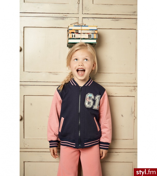 Sportowy casual dla modnych pociech to propozycja od MotherCare. Ubrania marki zakupicie między innymi w warszawskiej Galerii Mokotów. - Moda uliczna Inne Moda