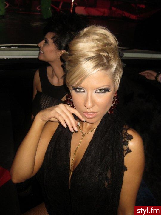 Średnie Fryzury