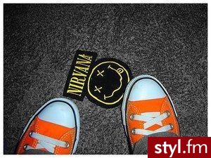 Fajne Pomarańczowe Trampeczki ;]
Hehe i naszywka Nirvanny ! :) - Pozostałe Buty Moda