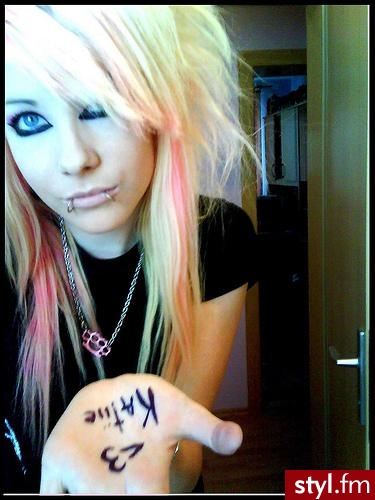 EMO Alternatywne Średnie Fryzury
