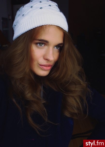 Średnie Fryzury