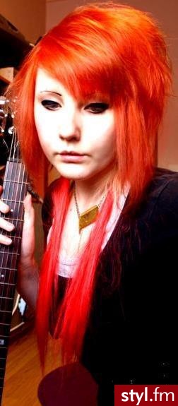 EMO Alternatywne Średnie Fryzury