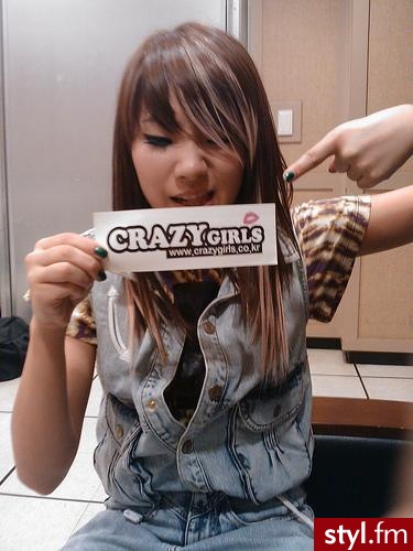 .... 2ne1 cl - Średnie Fryzury