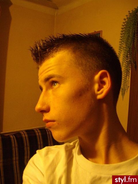 ;) komentowac - Średnie Męskie Fryzury
