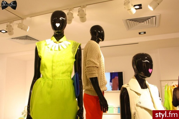 Sukienki Moda