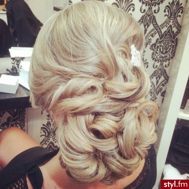 Blond Upięcie Kręcone Ślubne Długie Fryzury