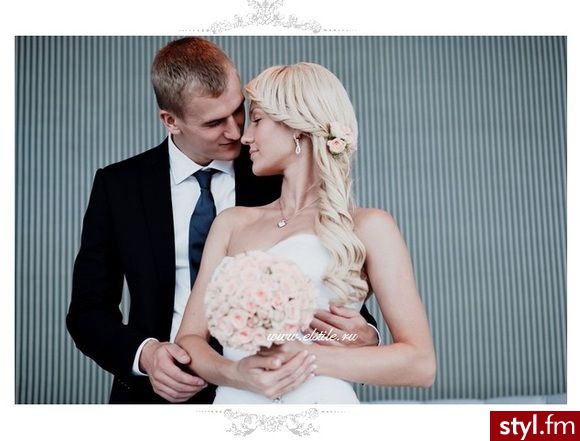 Blond Warkocze Kręcone Ślubne Długie Fryzury