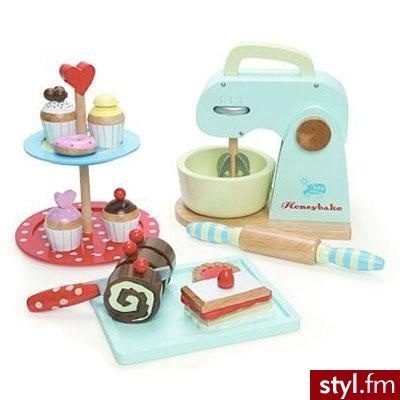 Zestaw do pieczenia ciasta od Le Toy Van. Może nie dla was, ale dla młodszej siostry...? ;) Cena: AU$99.95 - Misz-masz