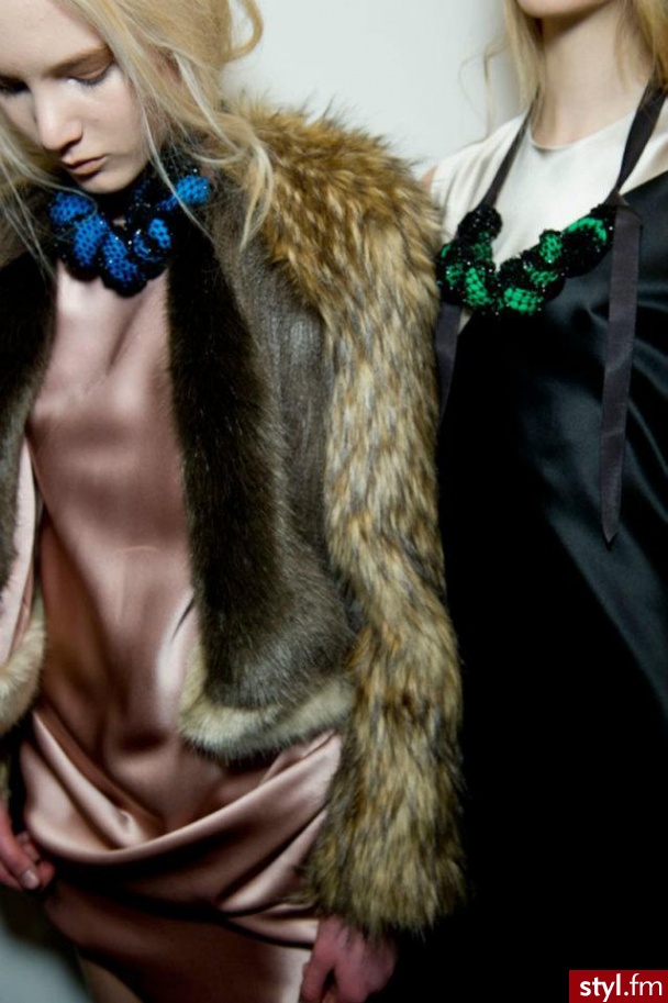 Swarovski - Pozostałe Ciuchy Moda