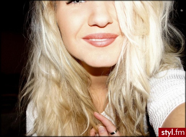Blond Rozpuszczone Kręcone Na co dzień Długie Fryzury