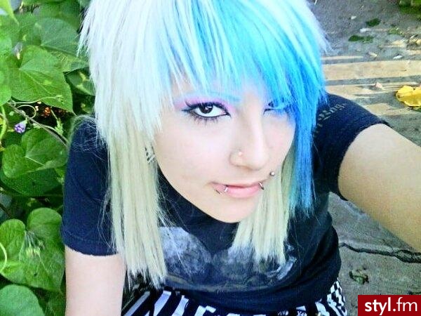emo fryzura - EMO Alternatywne Średnie Fryzury