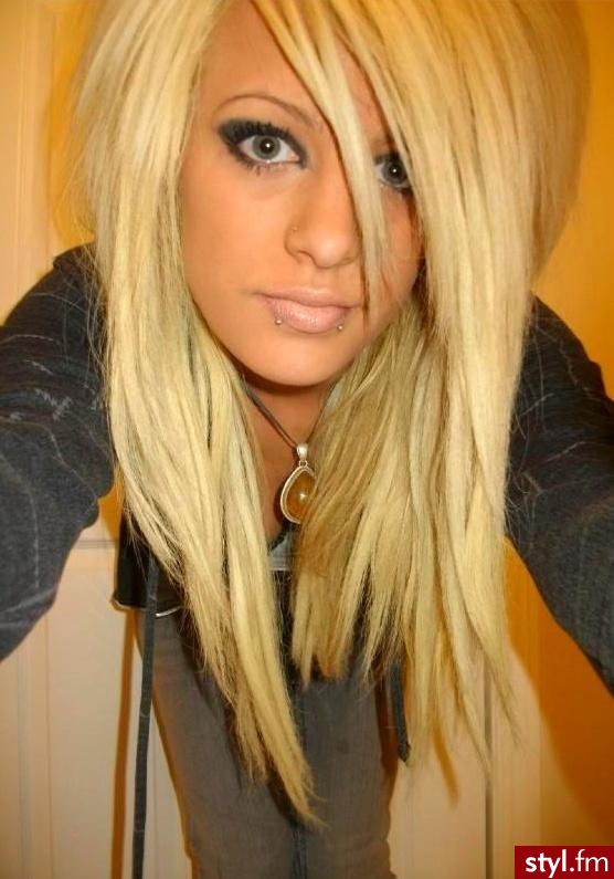 Blond Rozpuszczone Proste z grzywką Na co dzień Średnie Fryzury