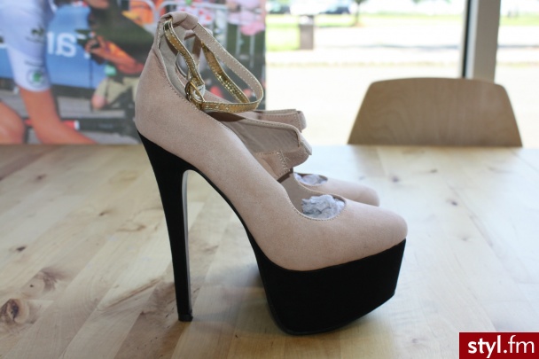 Szpilki Buty Moda